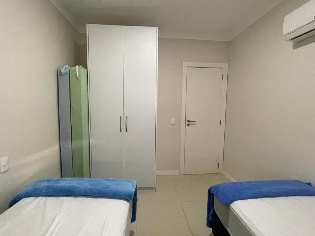 1053 - Praia De Bombinhas Locacao De Temporada - Residencial Egidio Pinheiro Apto 302 B Ngoại thất bức ảnh